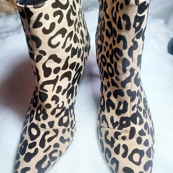 QUPID ANKLE HEEL SHOES Size 8 Without Tag Heel 2 inches - Picture 7 of 8